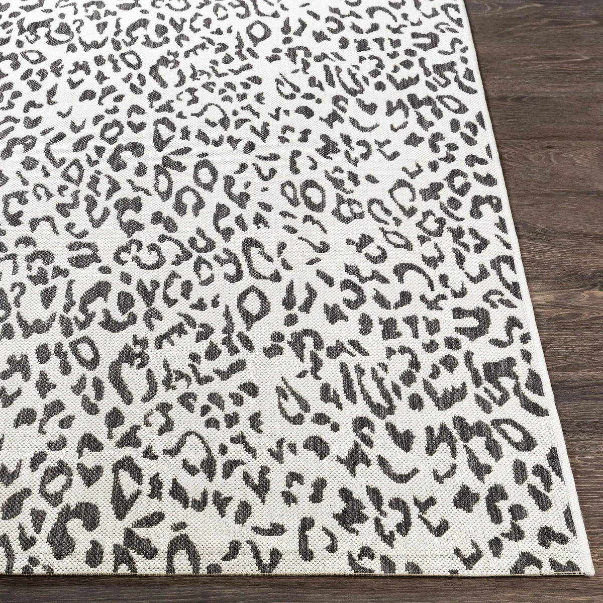 Alderbury White Leopard Print Outdoor Rug, photo 4 of 17
