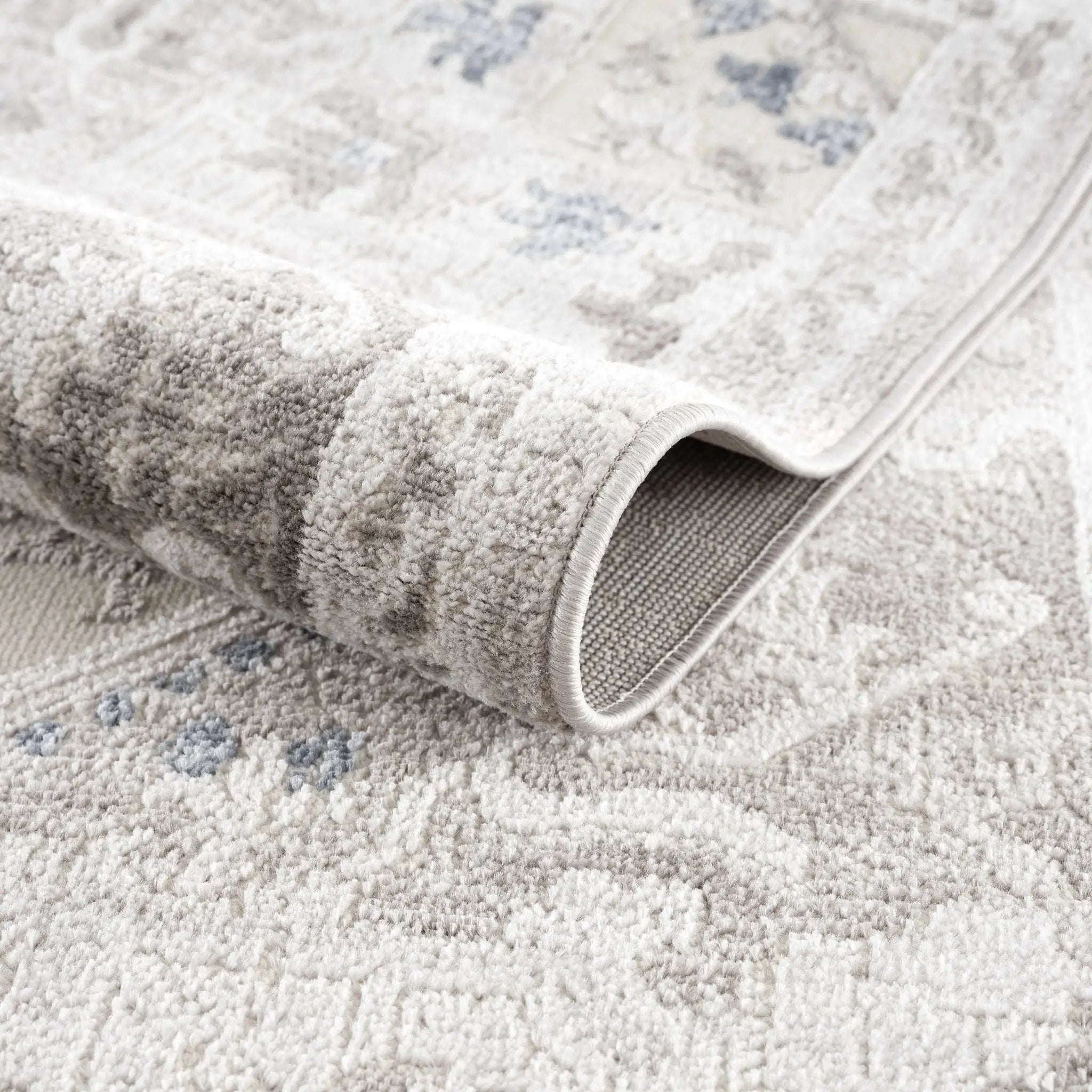 Bakir Area Rug - Clearance by Boutique Rugs