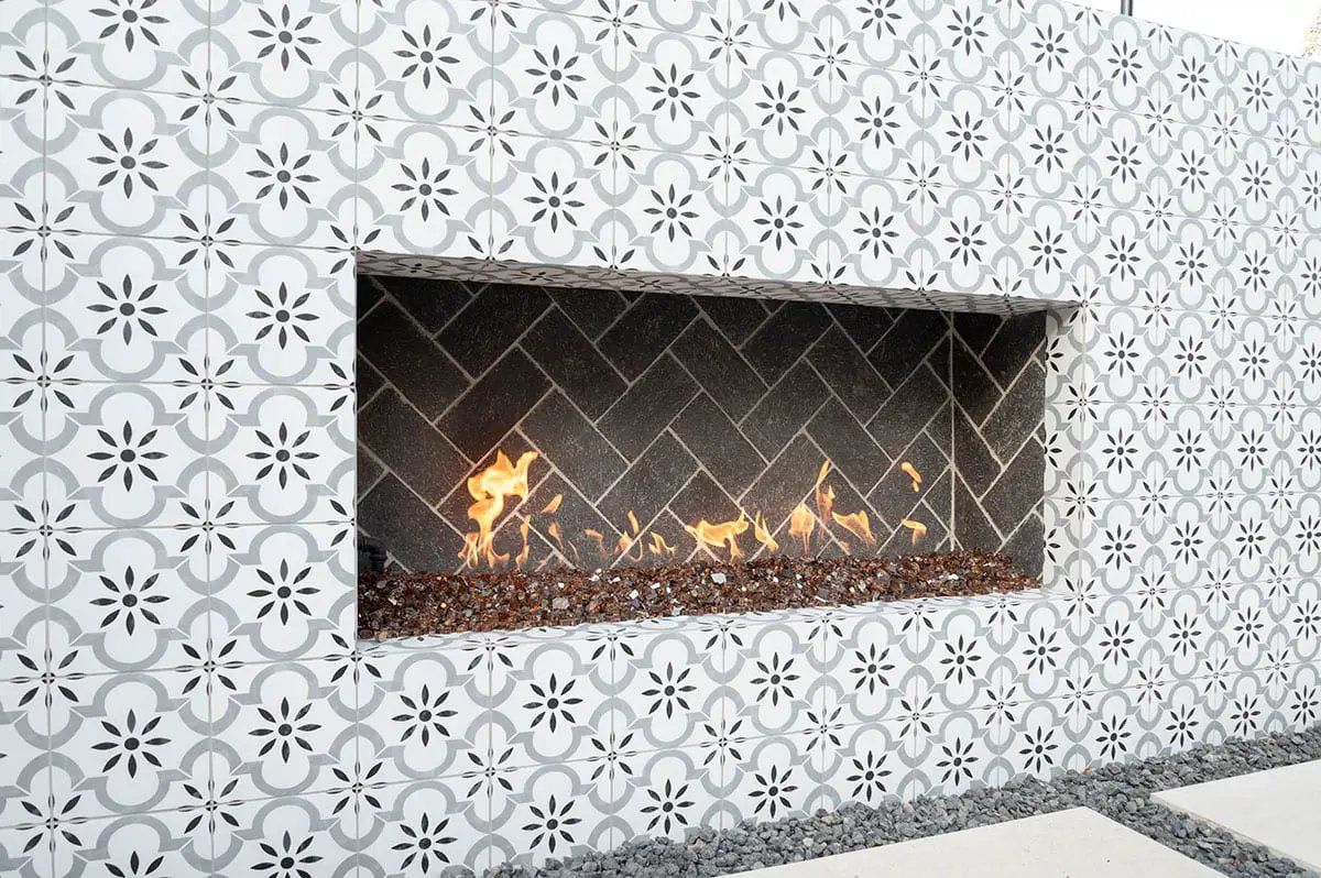 Copper Brown Crushed Glass Pavers 3 in a finished room