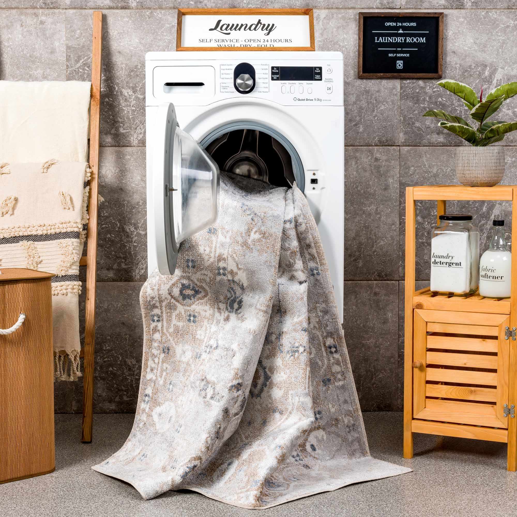 Dobry Boutique Washable Rug by Boutique Rugs