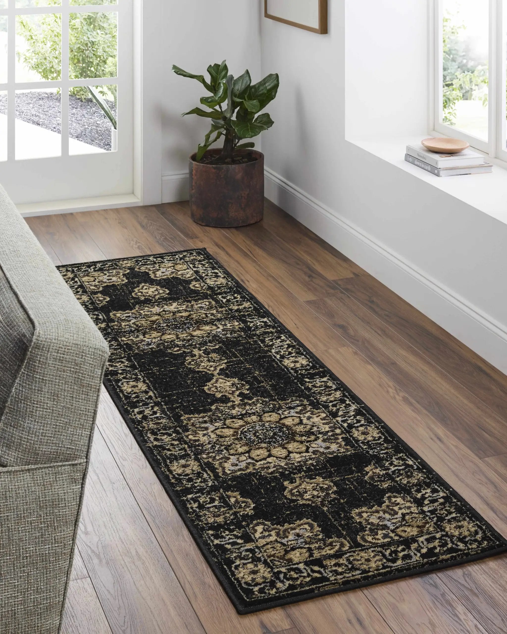 Lostwithiel Black Medallion Rug by Boutique Rugs