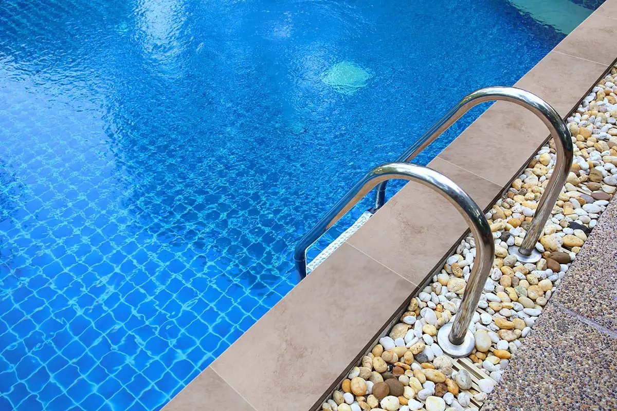 Tierra Beige Matte Travertine Look Porcelain Pool Copings 13x24 in a finished room