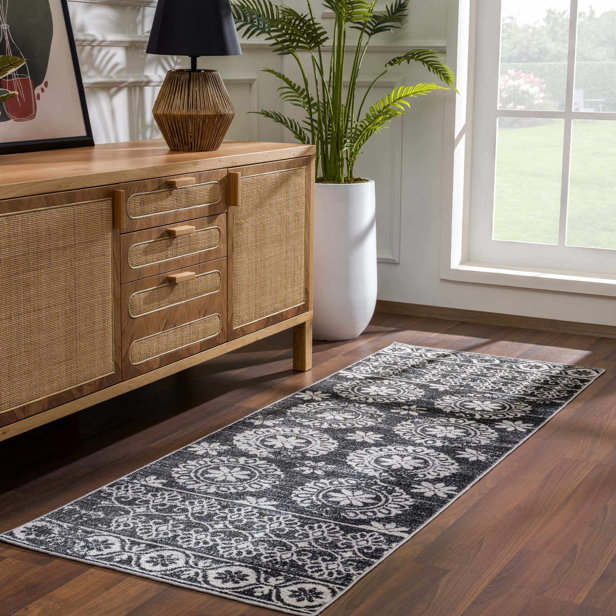 Kahraman Black & White Washable Rug - Clearance by Boutique Rugs