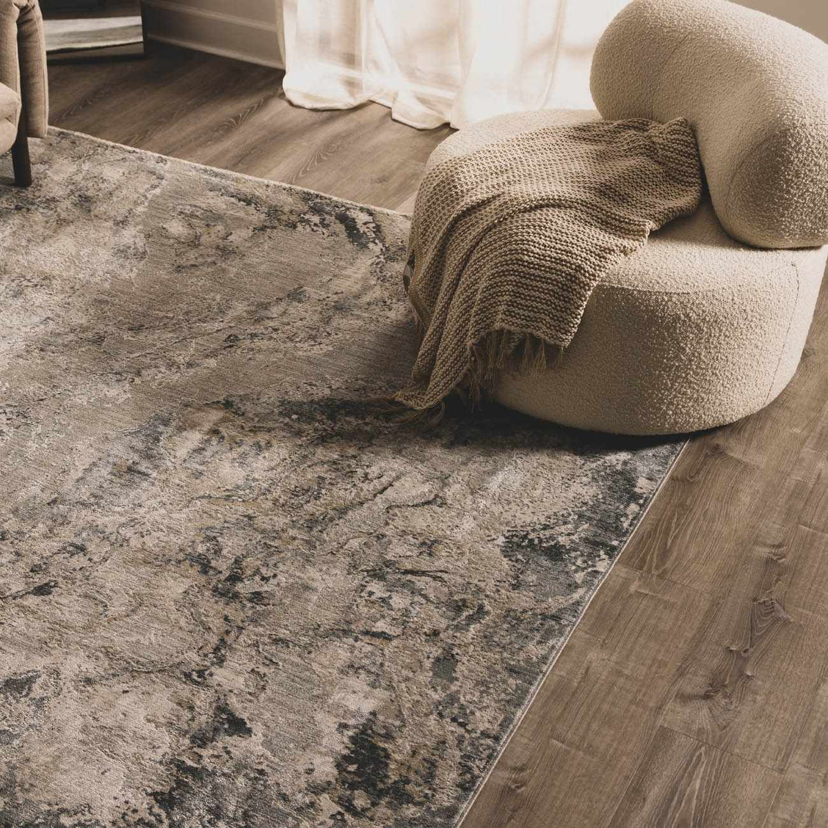 Maddington Gray Marble Thick Luxe Rug, installed in a room 3