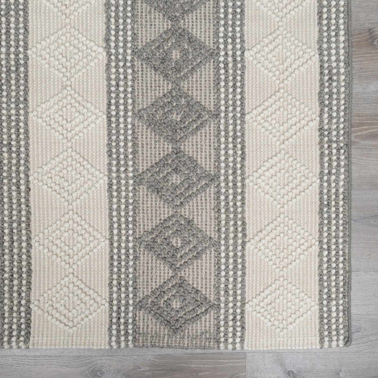 Mineola Wool Area Rug by Boutique Rugs