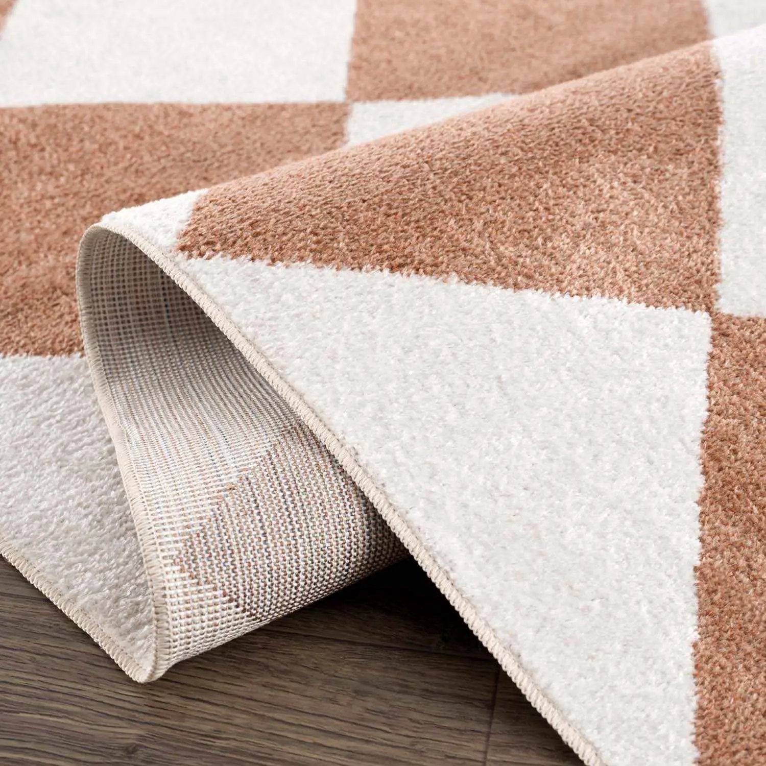 Ulric Chestnut Diamond Washable Area Rug by Boutique Rugs