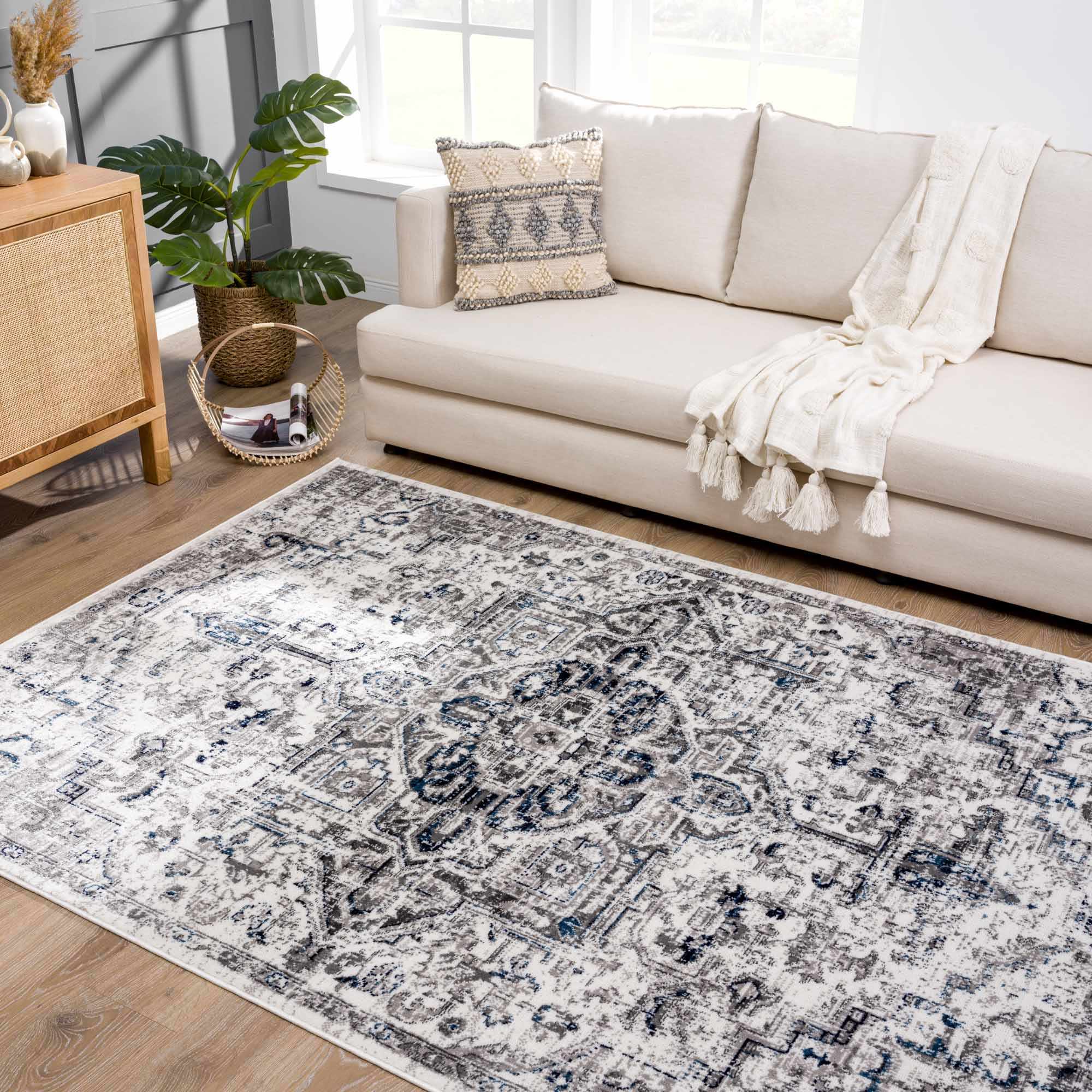 Buenaventura Cream & Navy Area Rug - Clearance by Boutique Rugs