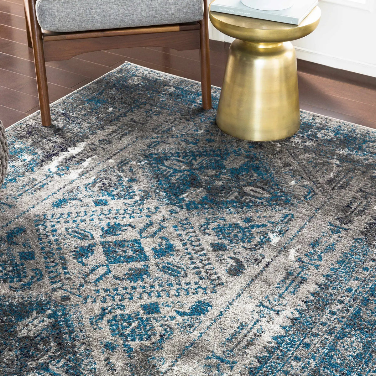 Nisula Traditional Blue Rug, installed in a room 5