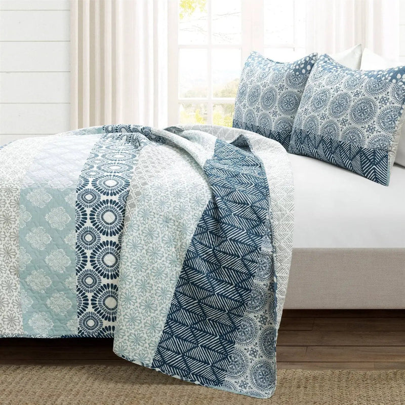 Full/Queen Lightweight 3 Piece Reversible Botanical Blue Damask Quilt Set by HomePacific