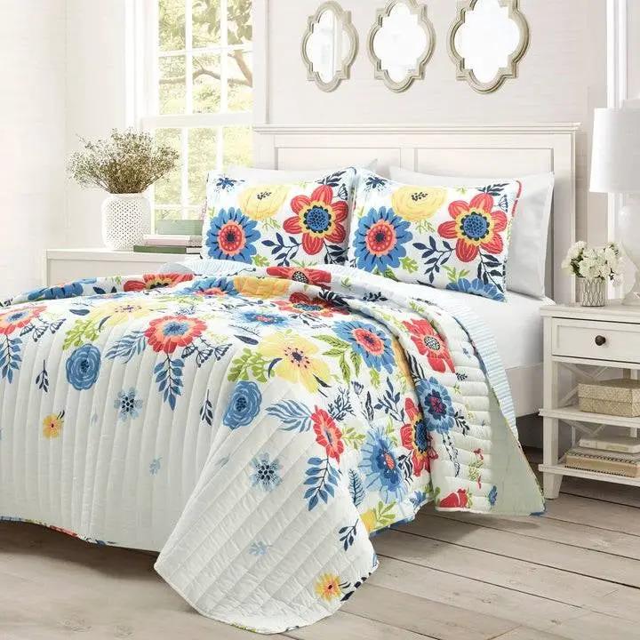 Full/Queen Lightweight Floral Navy Blue Coral White 3-Piece Polyester Quilt Set by HomePacific