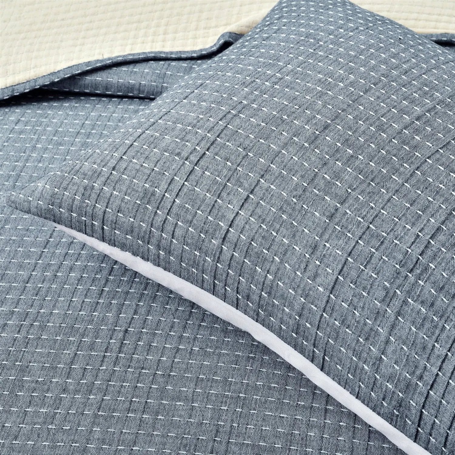 King Size 3-Piece Reversible Woven Cotton Quilt Set in Navy Cream by HomePacific