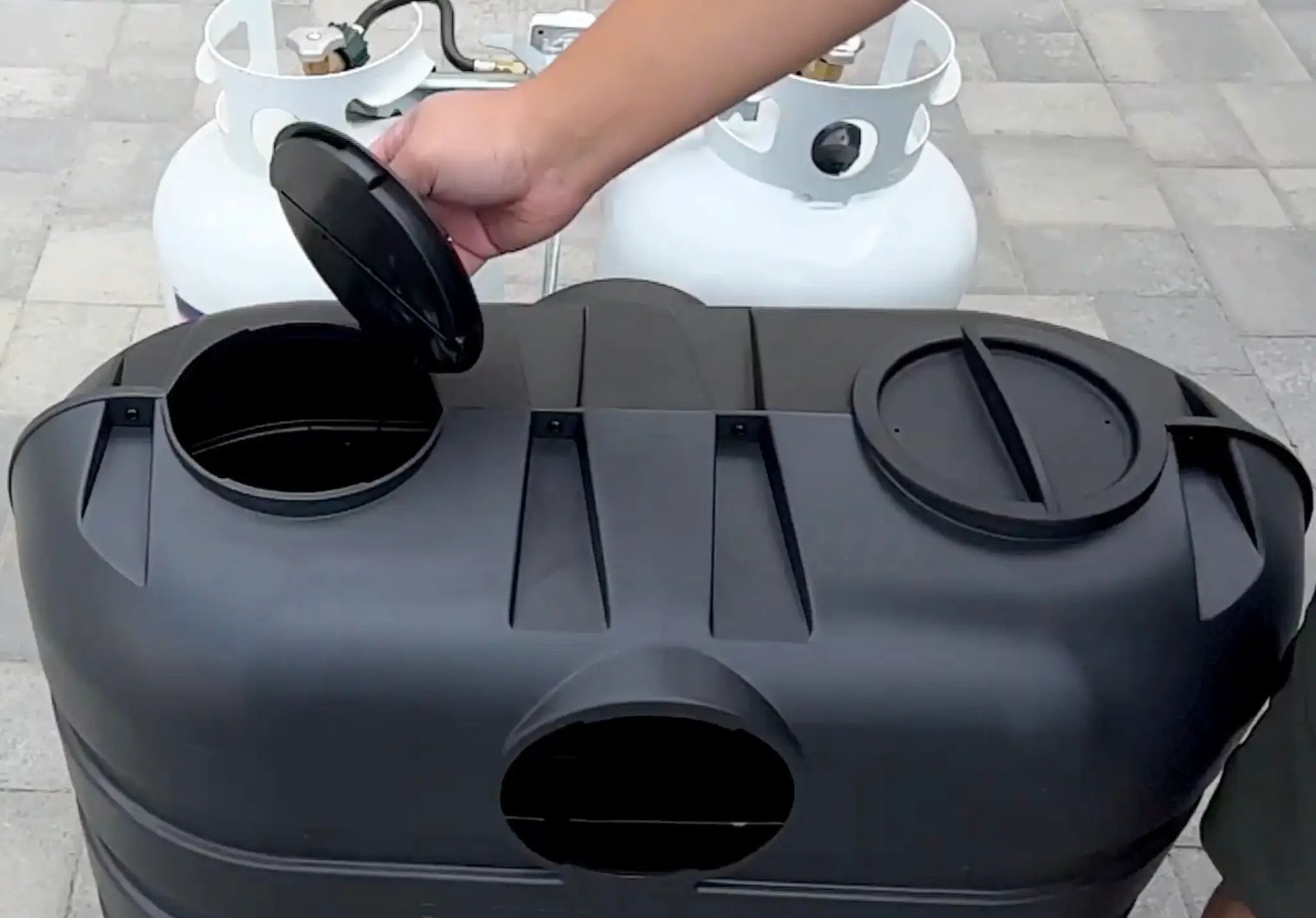 Flame King 2 pack Replacement Caps for Dual Propane Tank Cover - Black by Flame King Products
