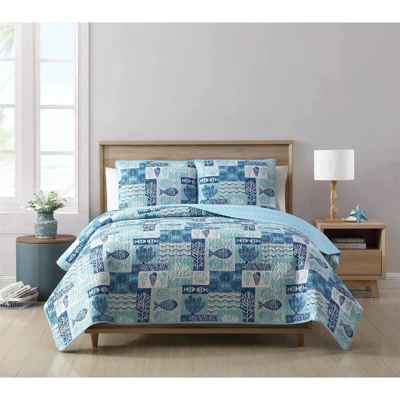 Full/Queen Aqua Blue Cream Beach Sea Shells Coral Fish Coastal 3-Piece Quilt Set by HomePacific