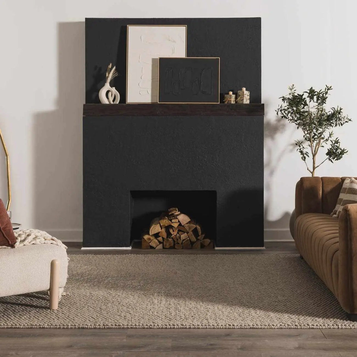 Lucerne Ivory LNE-1002 Wool Rug, installed in a room