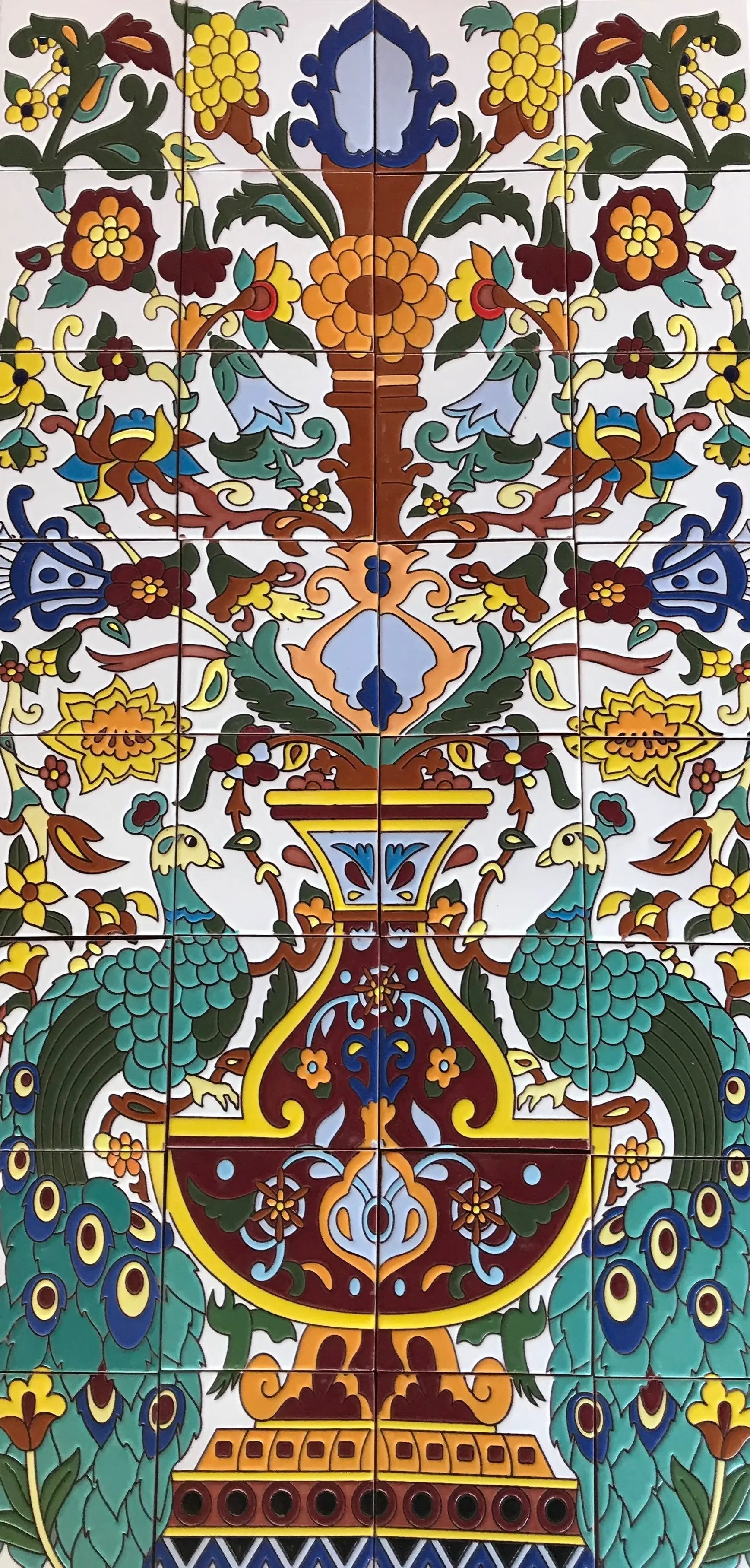 Pavoreal Blanco Mural by Place Of Clay