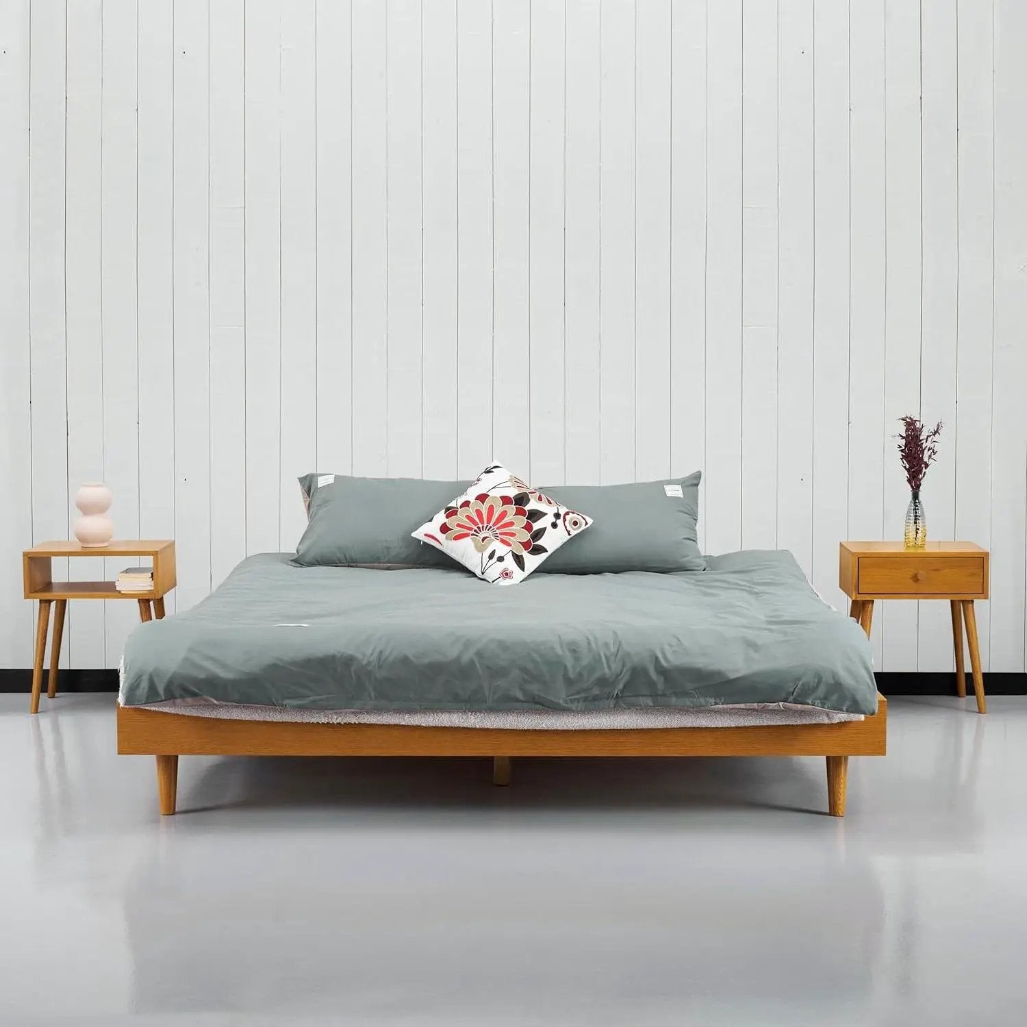 Queen size Mid-Century Modern Platform Bed Frame in Light Wood Finish by HomePacific