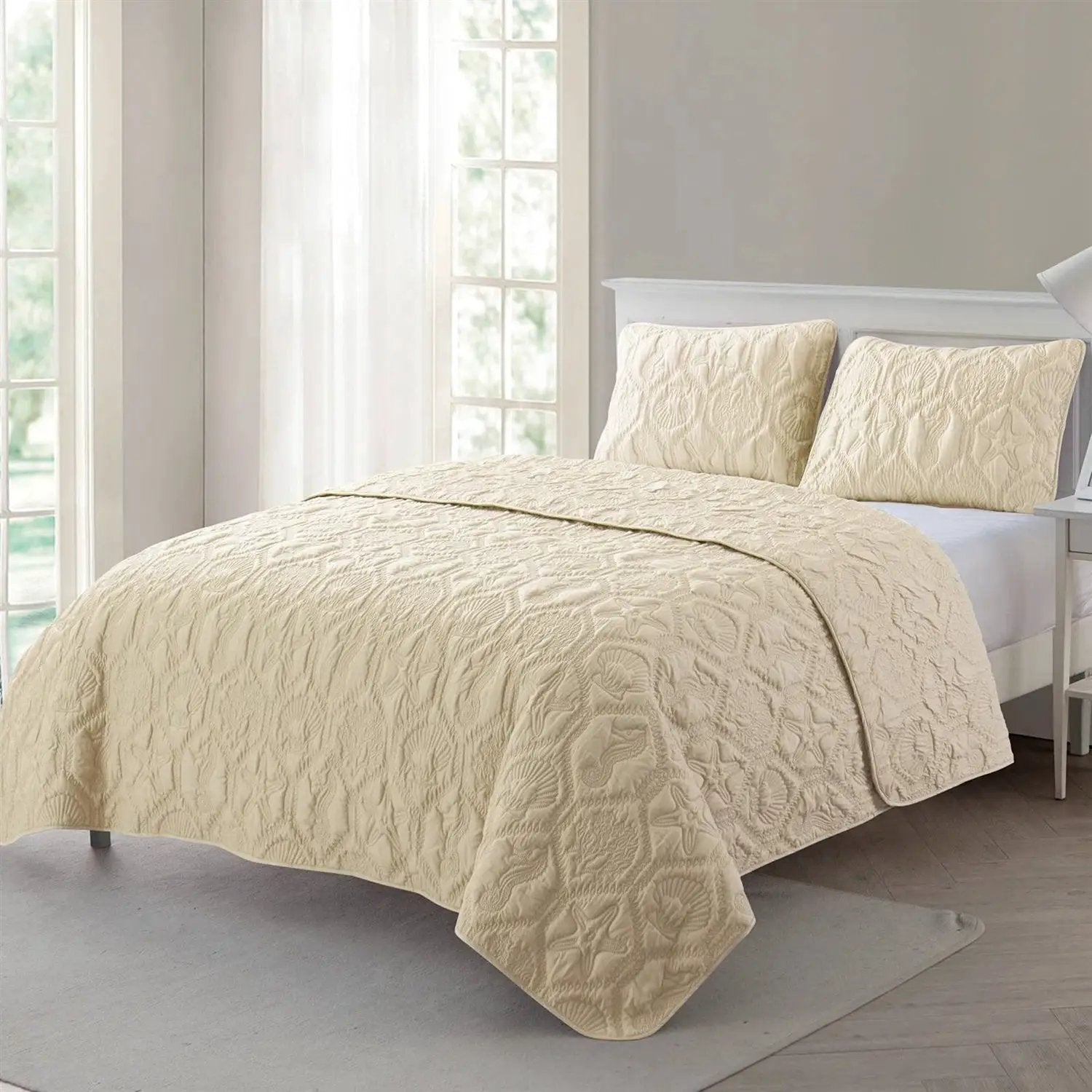 Queen Coastal Beach Starfish Seashells Seahorse Sand Tan 3-Piece Quilt Set by HomePacific