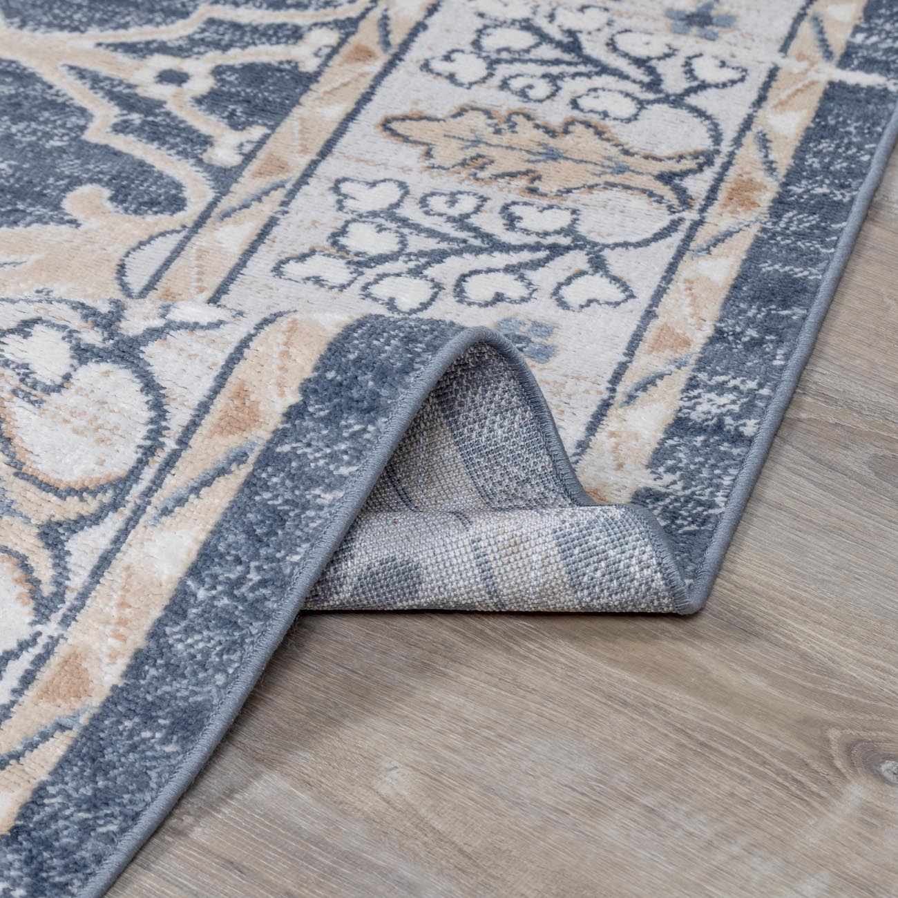 Scalby Area Rug by Boutique Rugs