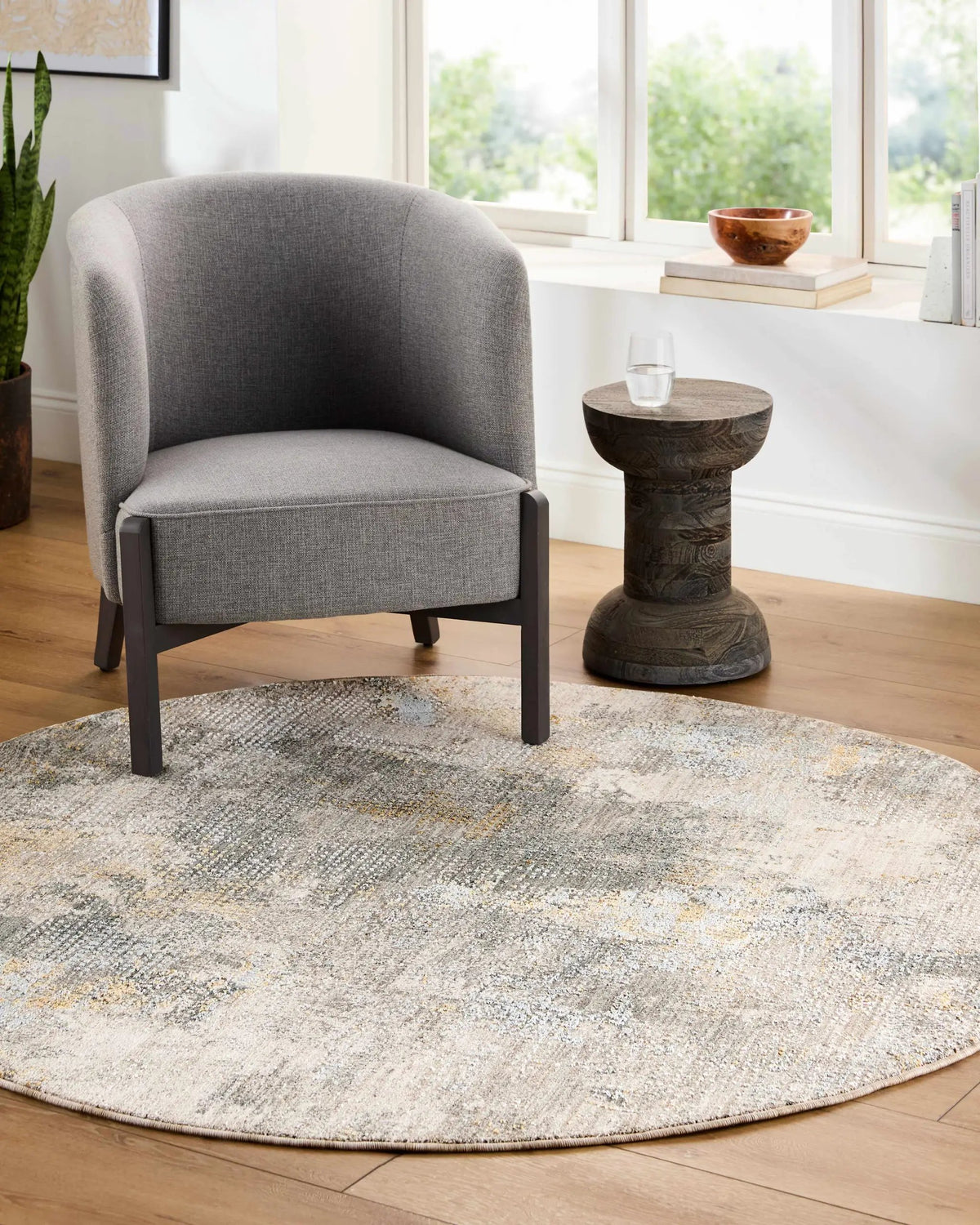 Haydn Rock Pattern Rug with Fringes, installed in a room 3
