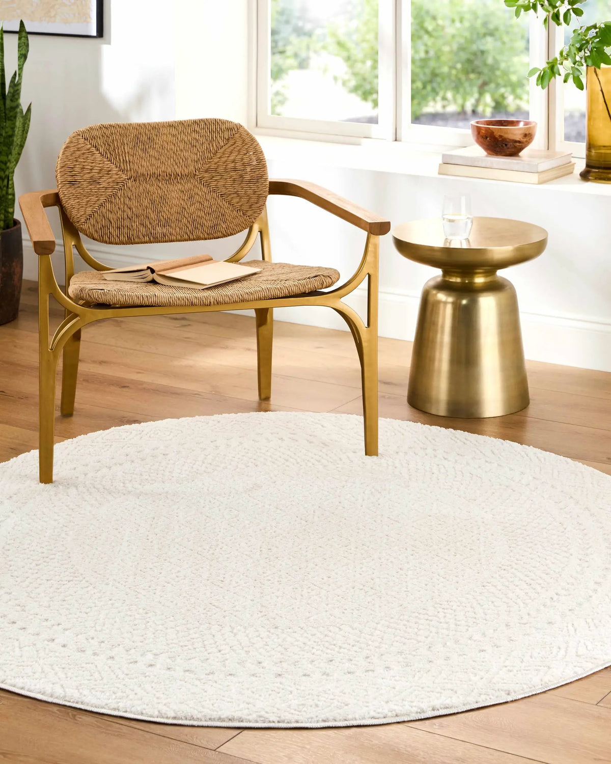 Julio Ivory Area Rug, installed in a room 7