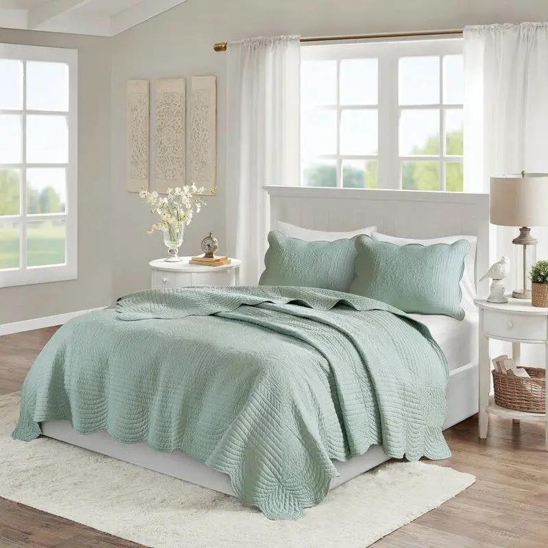 King Size 3 Piece Reversible Scalloped Edges Microfiber Quilt Set in Seafoam by HomePacific