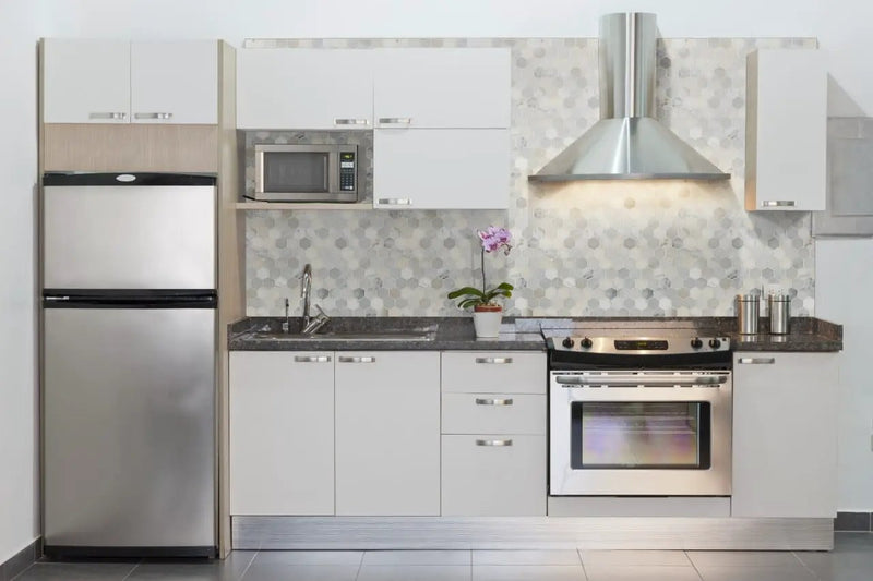 Arabescato Carrara 2" Hexagon Mosaic Tile Honed Marble in a finished room