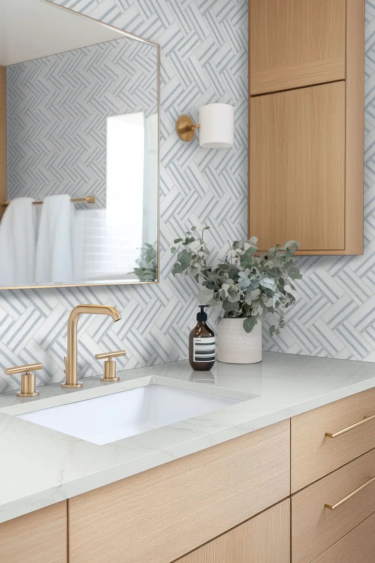 Azula Linea Polished Marble Mosaics in a finished room