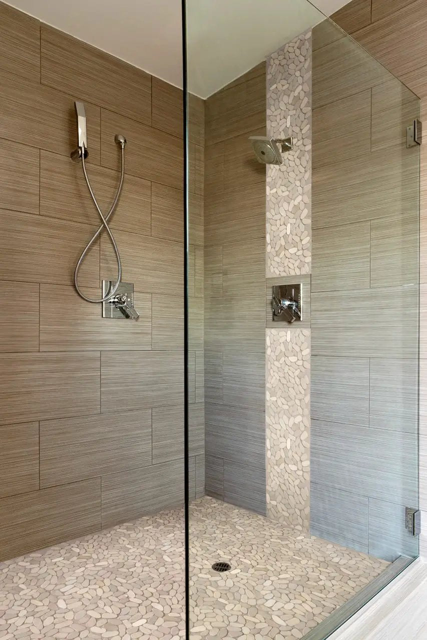 Mix River Pebbles Pattern 10mm Tumbled Quartzite Mosaics in a finished room