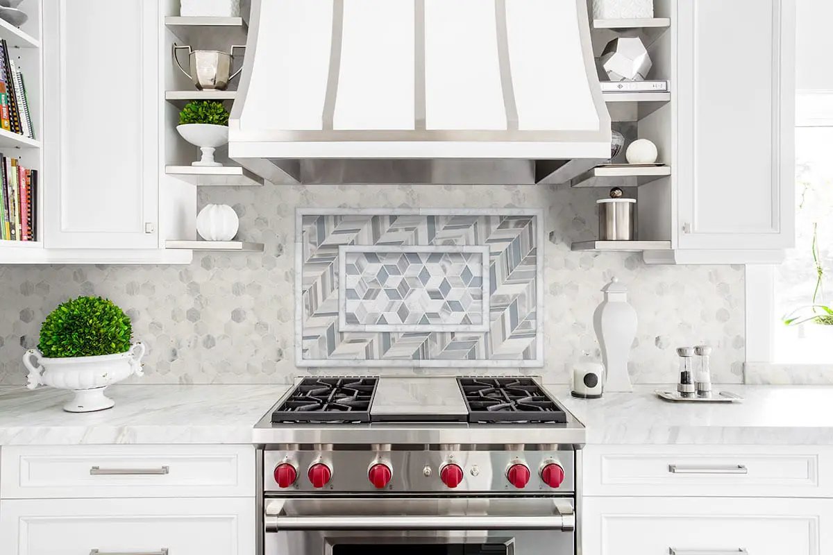 Calacatta Cressa Pencil Molding Honed Marble Mosaics 3/4x3/4 in a finished room