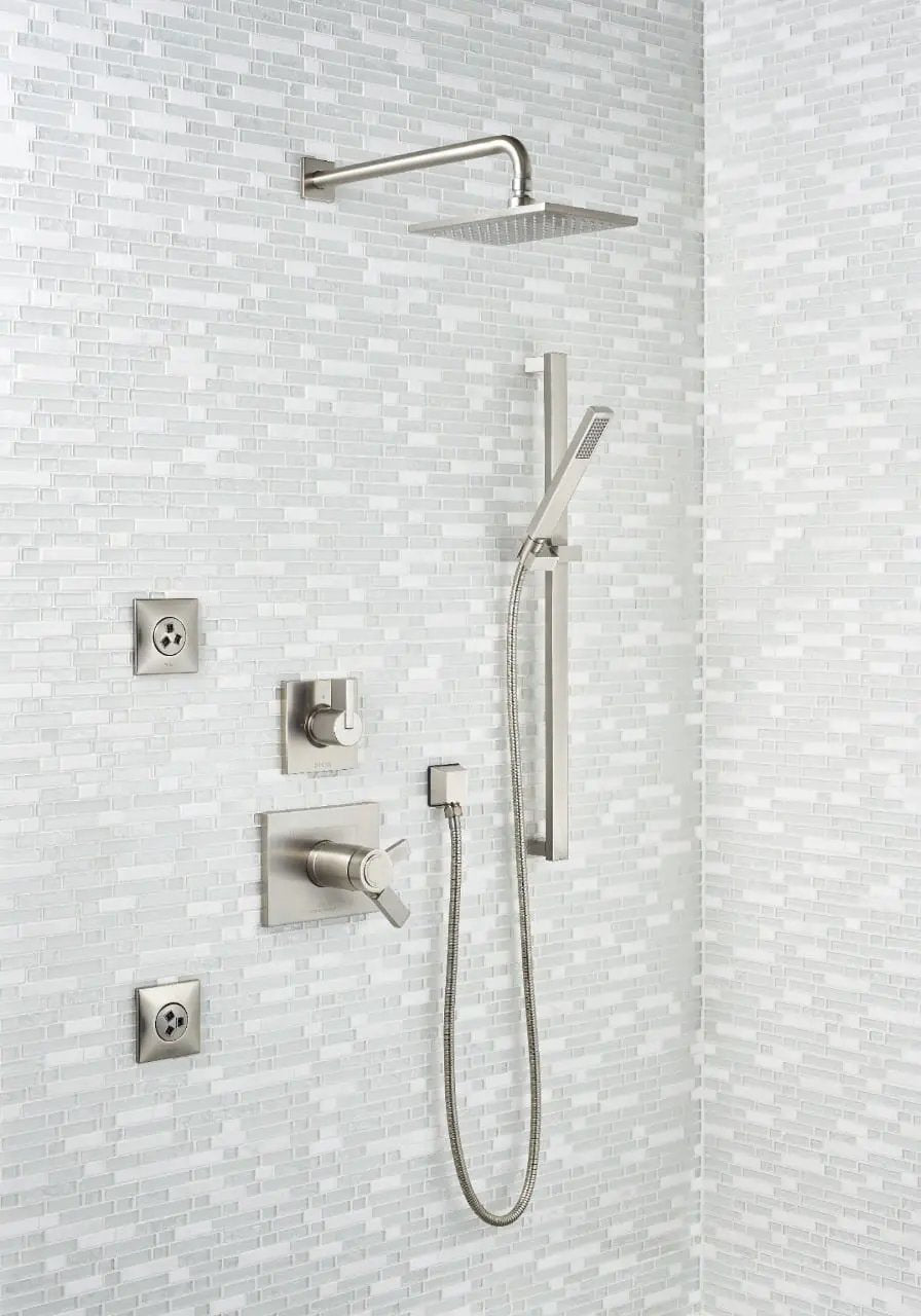 Delano Blanco 6mm Pattern Glass Mosaics in a finished room