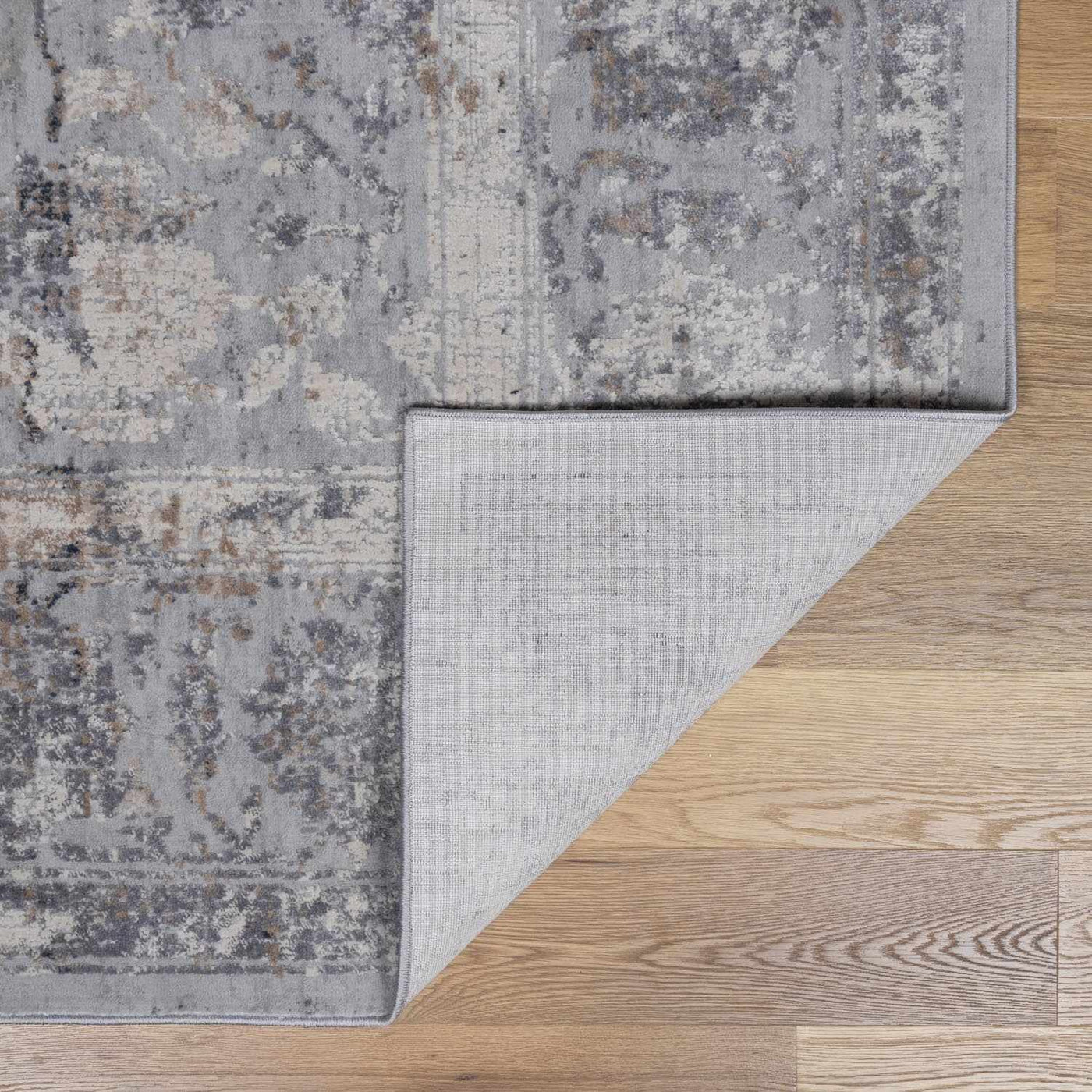 Speaks Traditional Textured Luxe Rug by Boutique Rugs