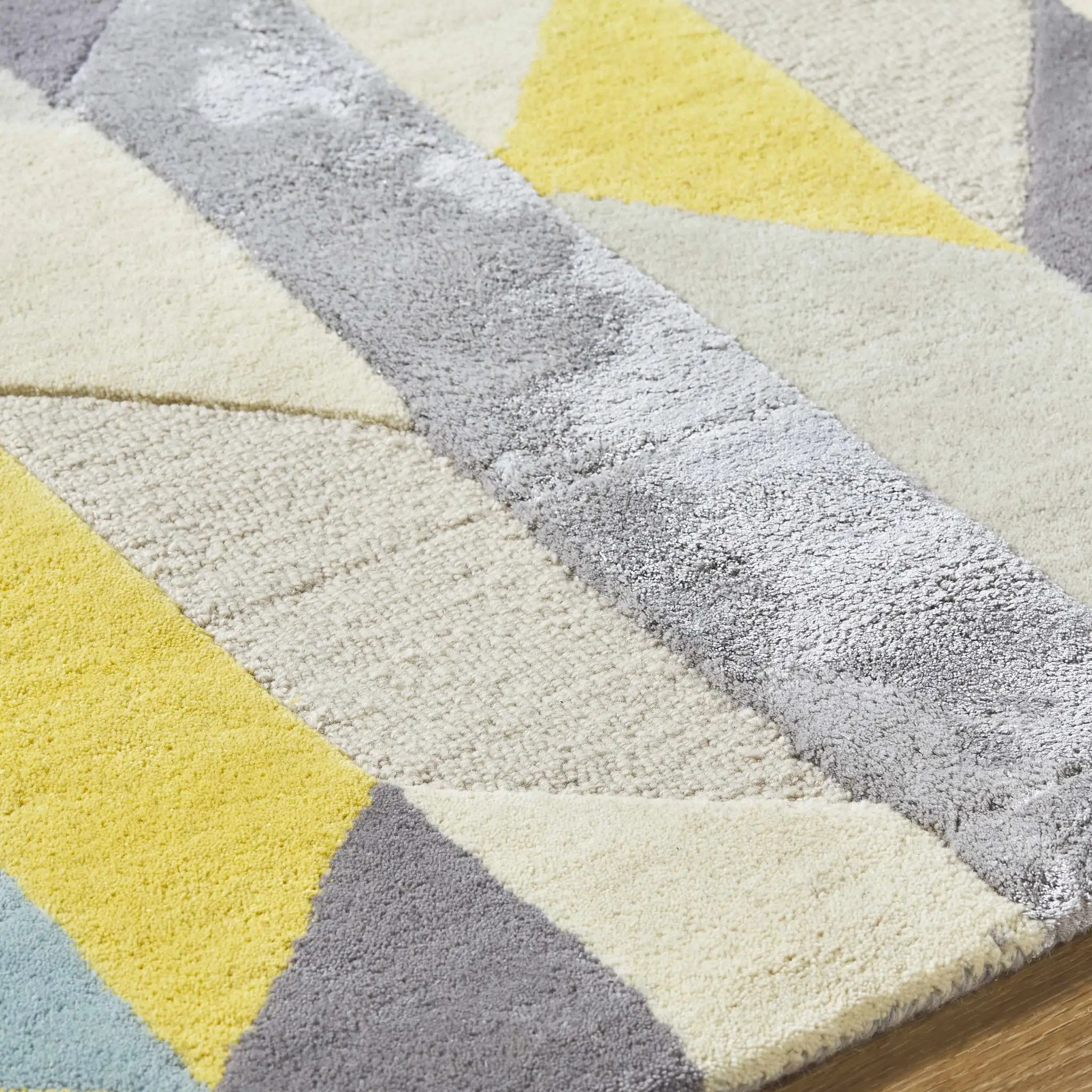 Zoie Area Rug - Clearance by Boutique Rugs