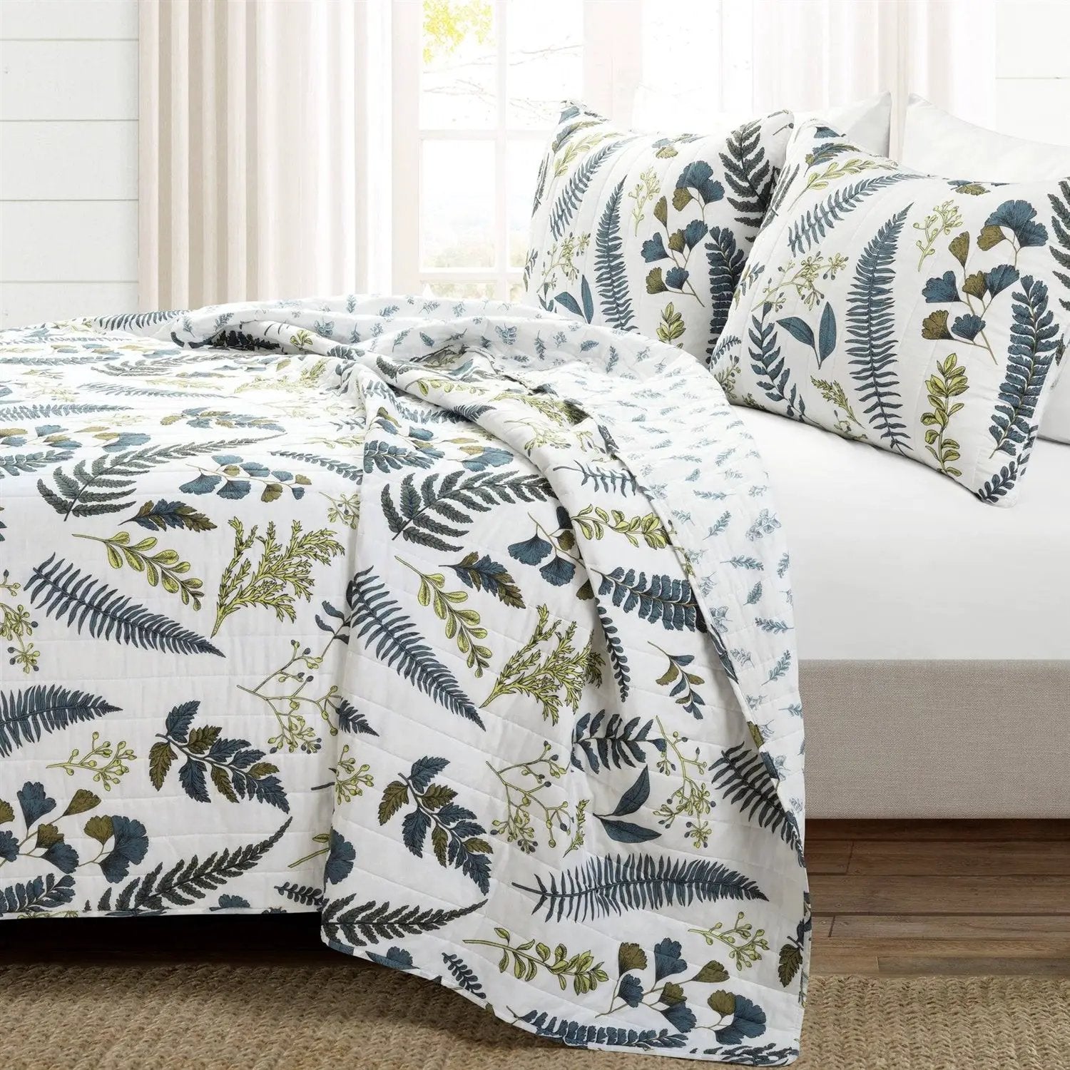 Full/Queen Reversible Cotton Lightweight Floral Fern 3 Piece Quilt Set by HomePacific