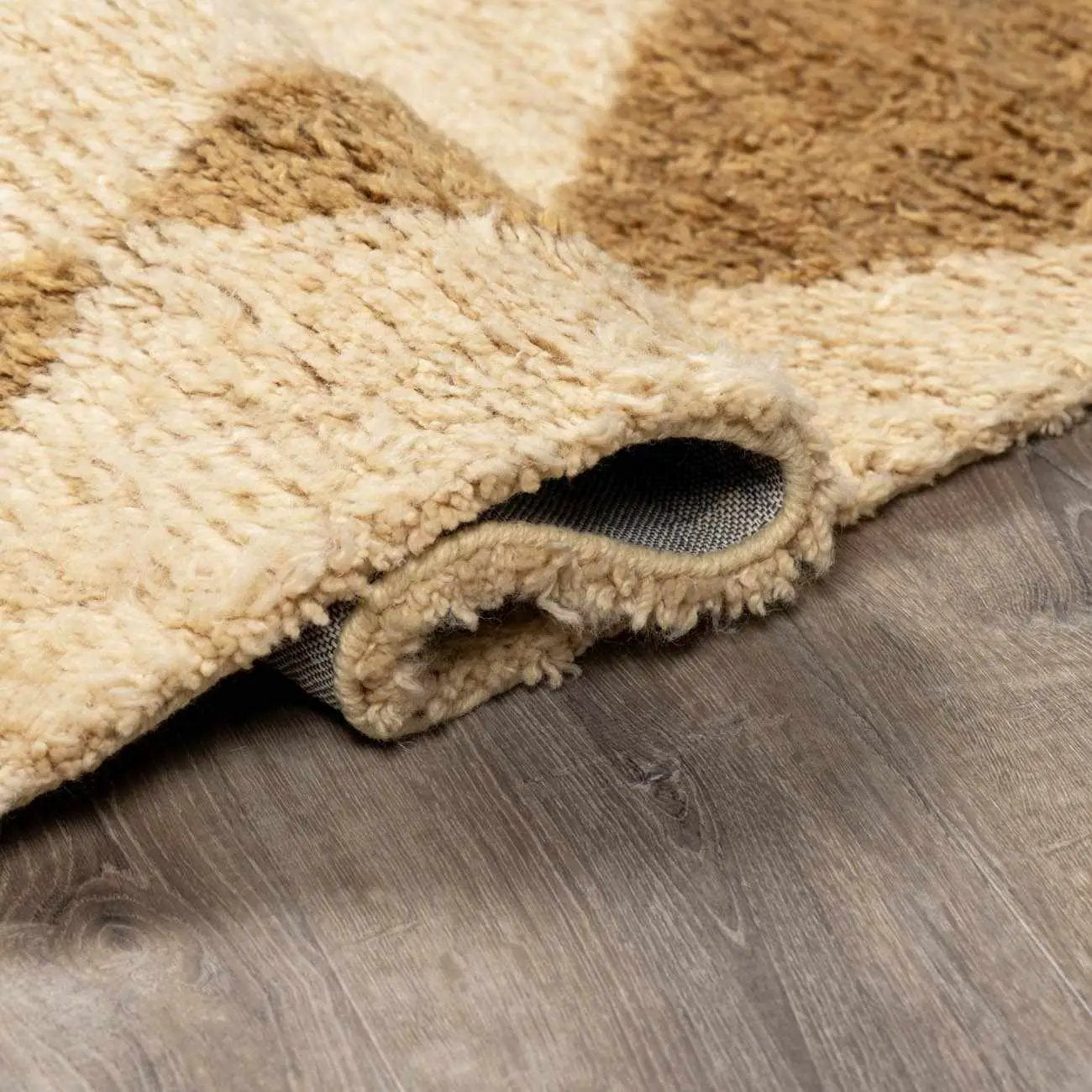 Tivka Diamond Checkered Wool Rug by Boutique Rugs