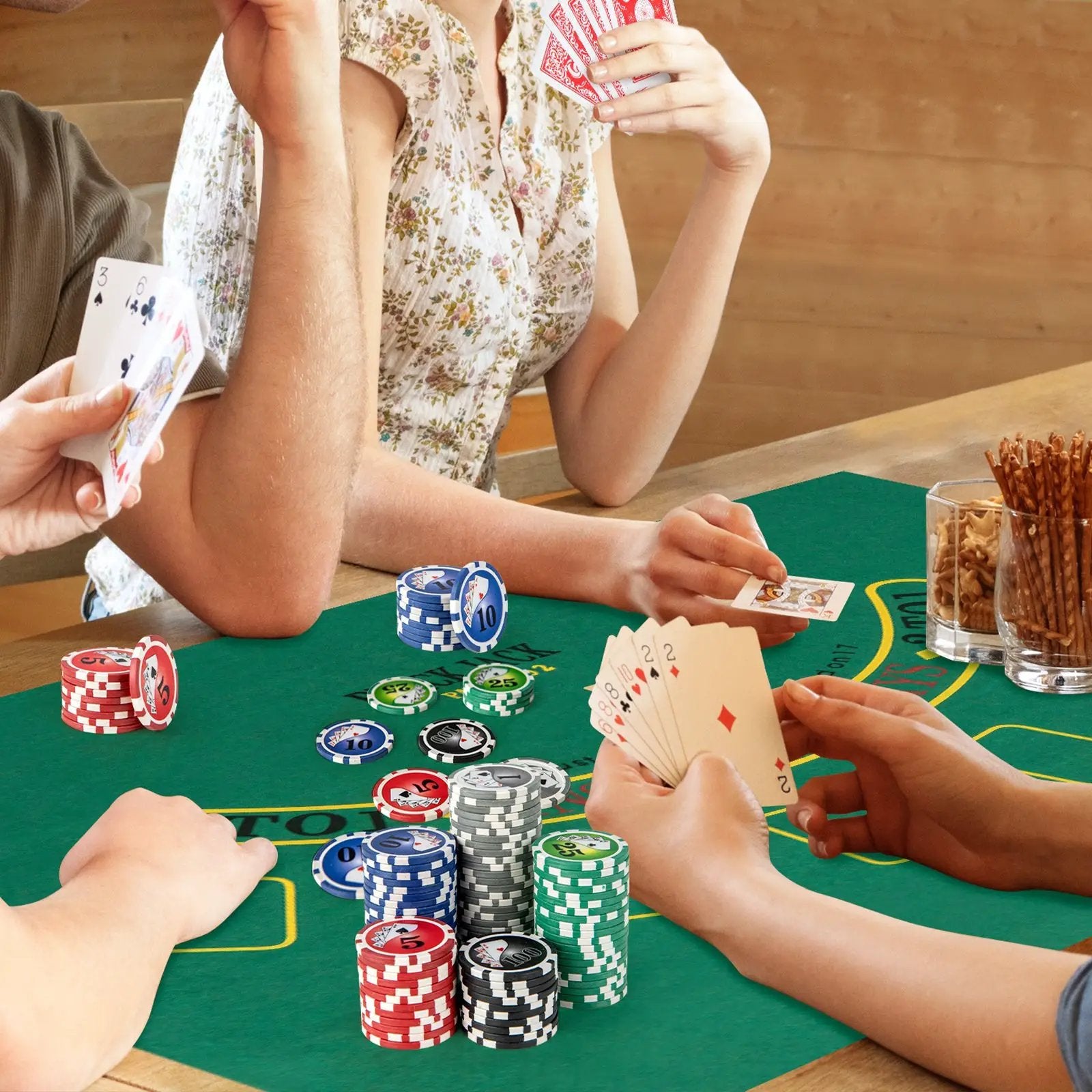 Texas Holdem Poker Chip Set with 300 Pieces Chips-Black by DirectDeals