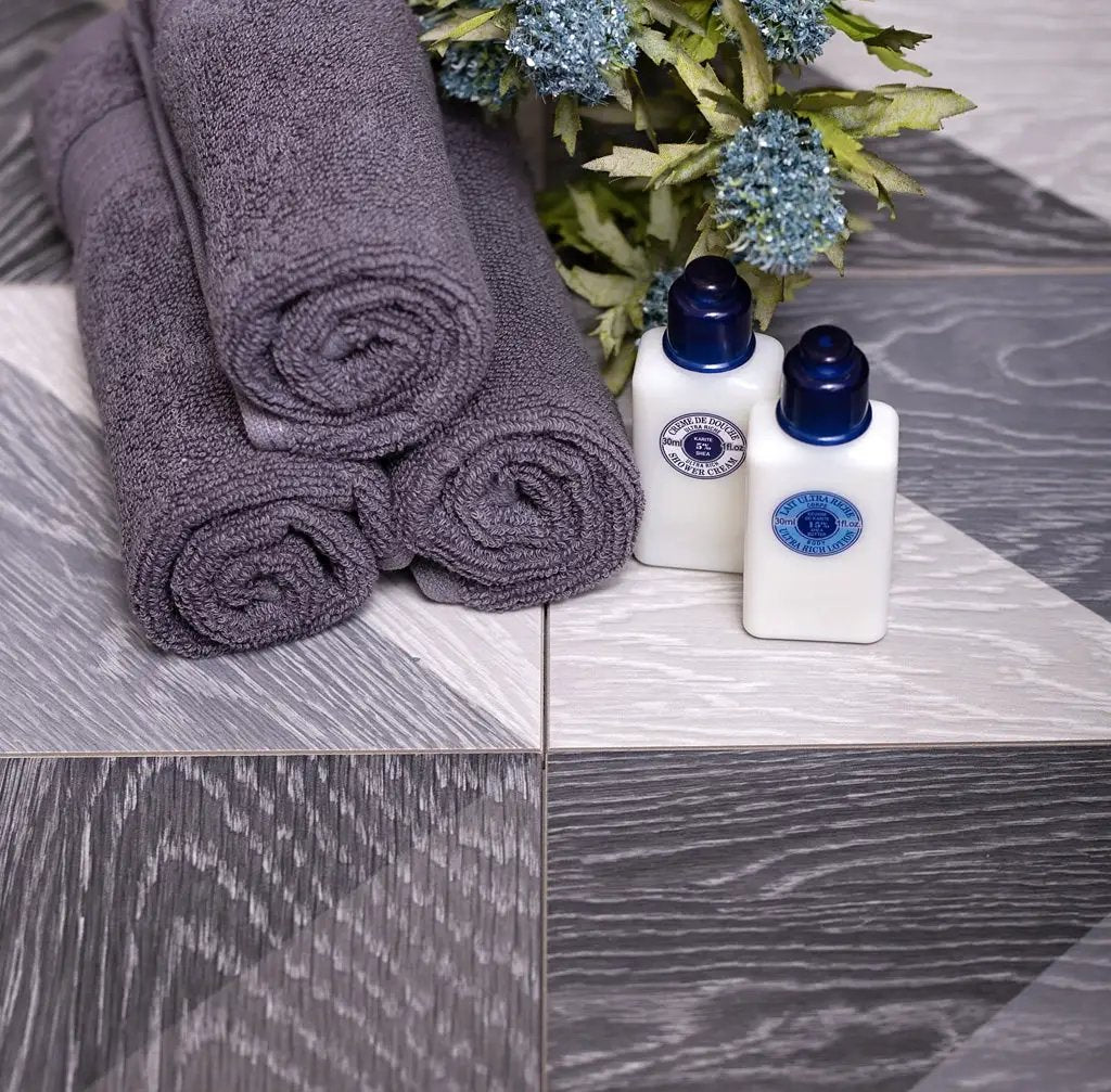 Gray 6x6 Matte Square Porcelain Tile (20 pack, 5.868 sq ft/case) by Apollo Tile