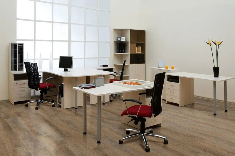 Glenridge Reclaimed Oak Semi Gloss T Molding Wood Look Lvt Moldings 1.77x0.28 in a finished room