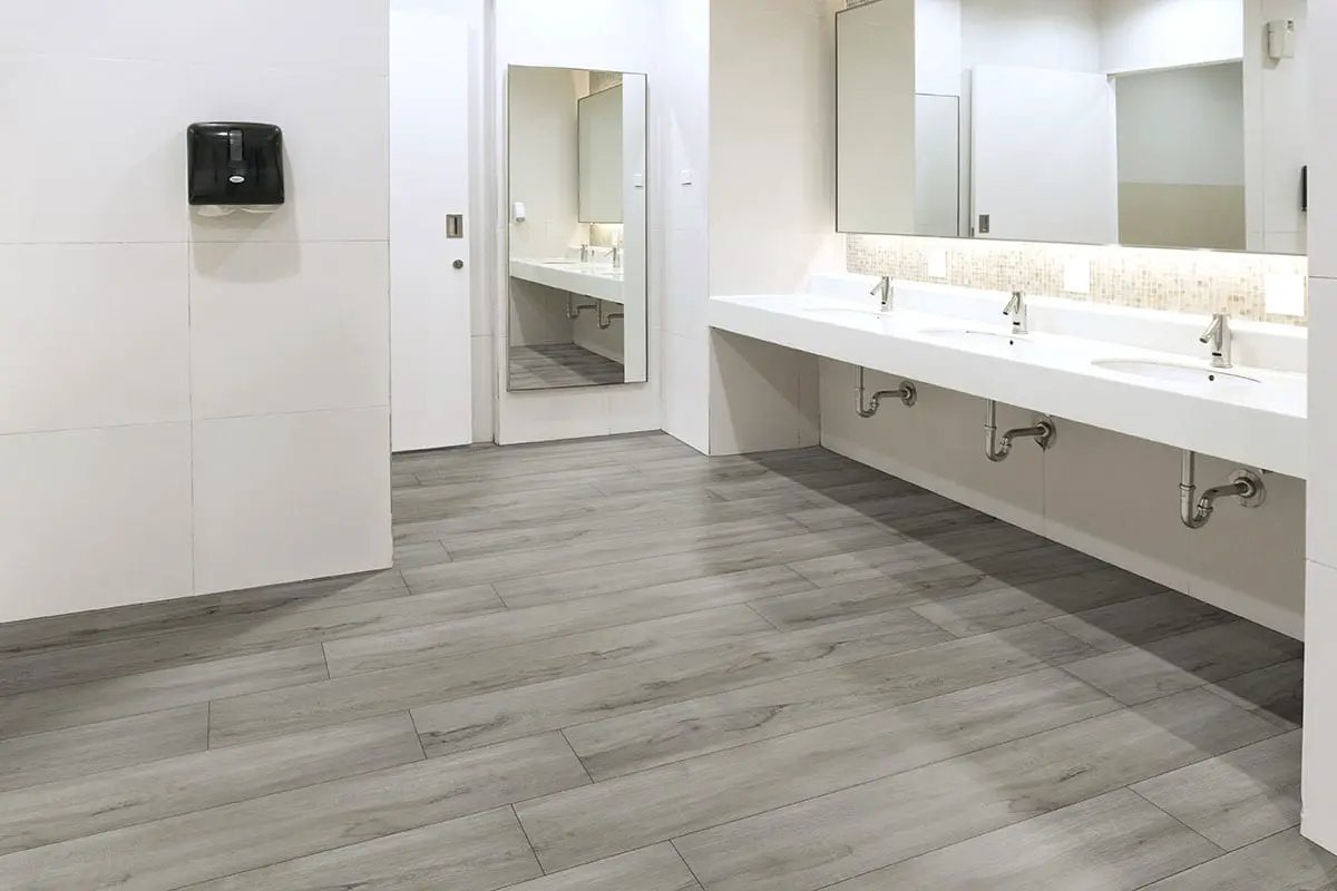 Xl Cyrus Dunite Oak Matte Wood Look Lvt Planks 9x60 in a finished room