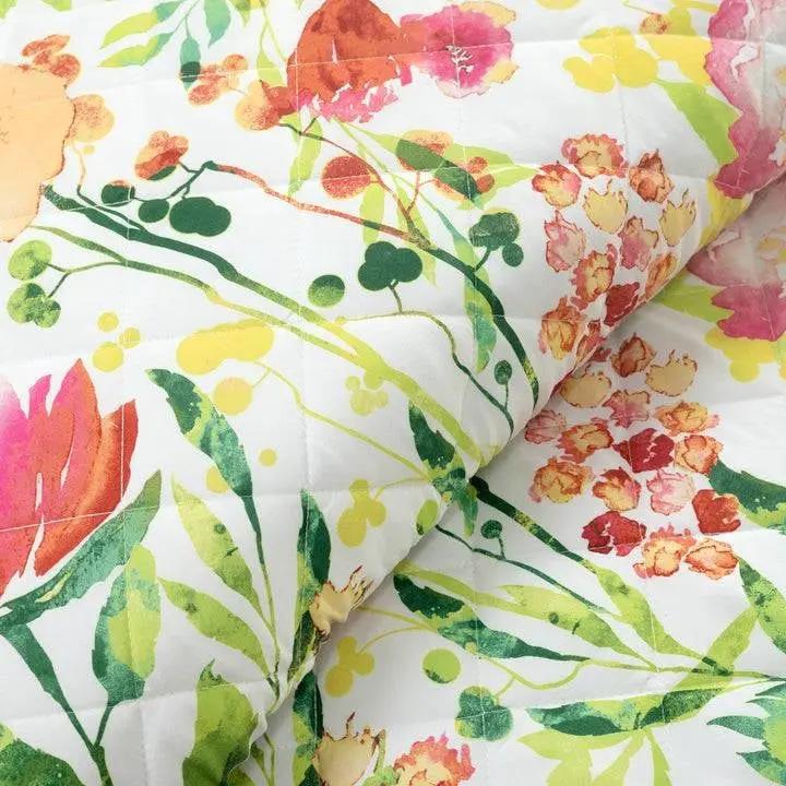 Full/Queen Lightweight Polyester Scalloped Edges Floral Quilt Set by HomePacific