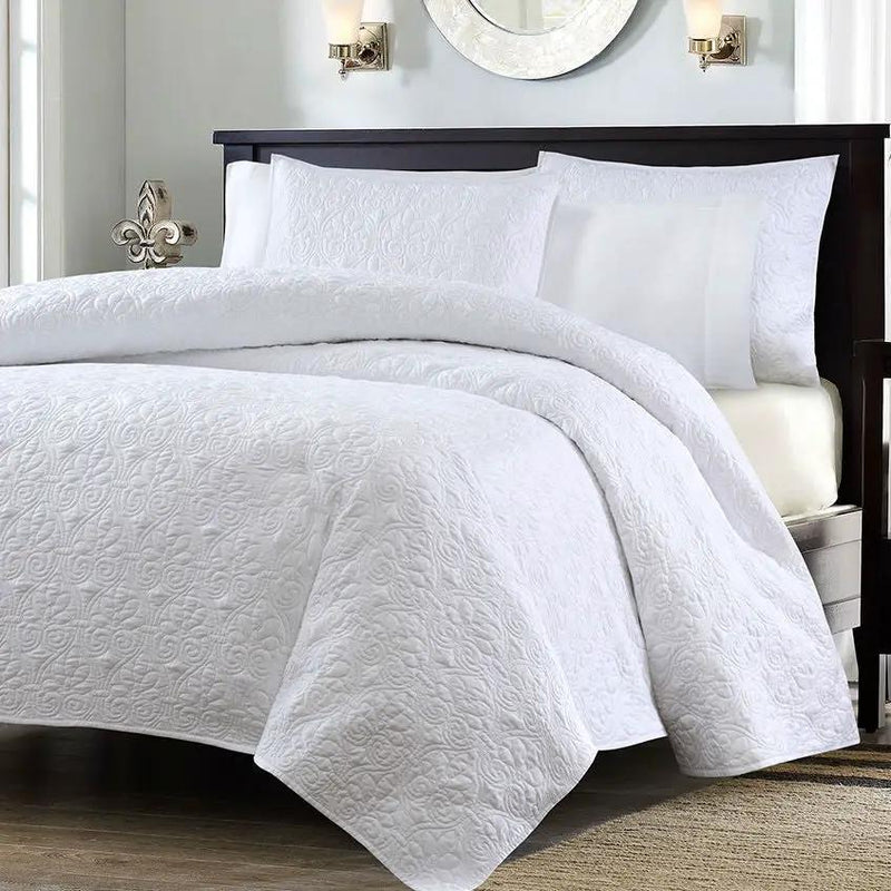 Full / Queen White Classic Coverlet Quilt Set with 2 Shams by HomePacific