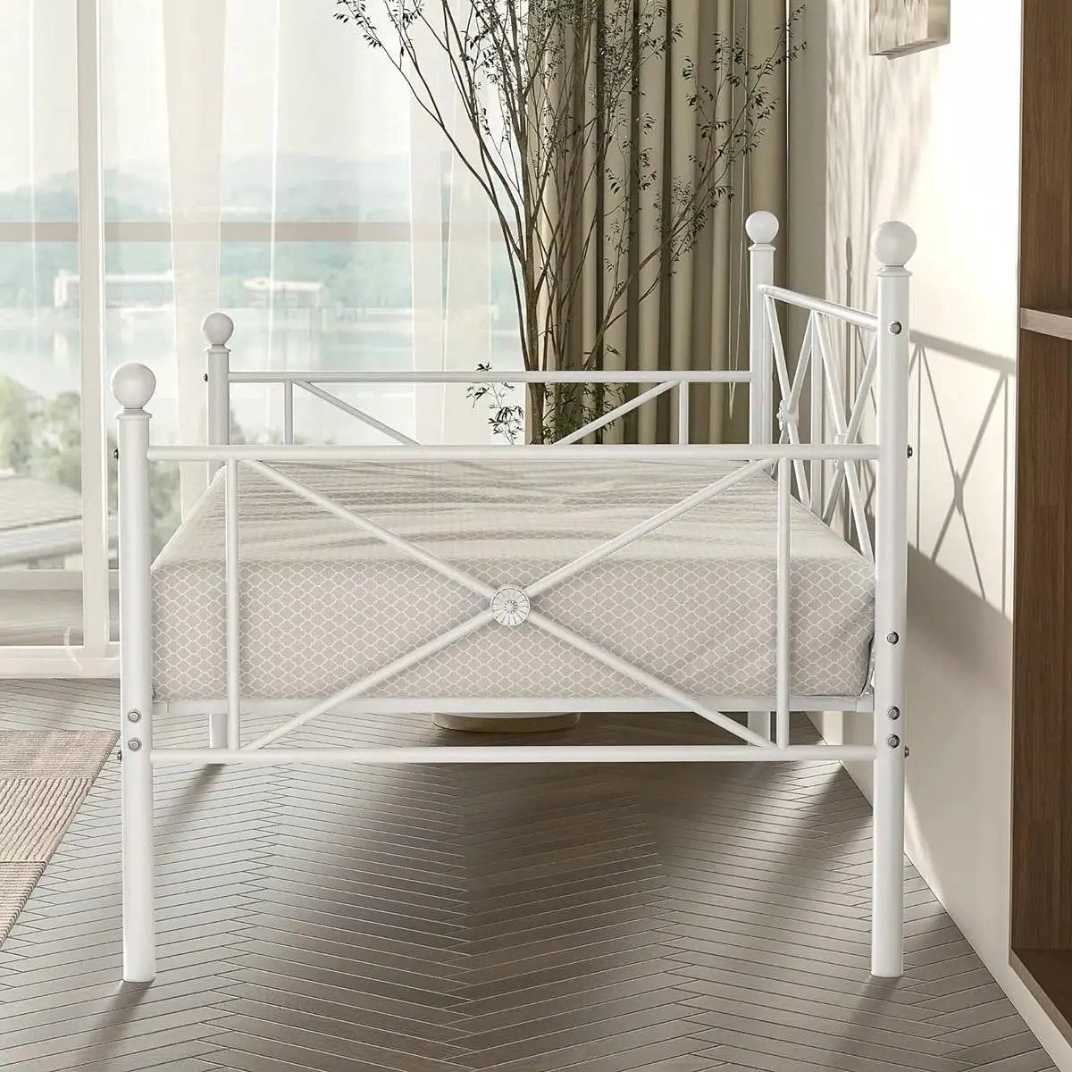 Twin size Heavy Duty Metal Daybed Frame in Classic White Finish by HomePacific