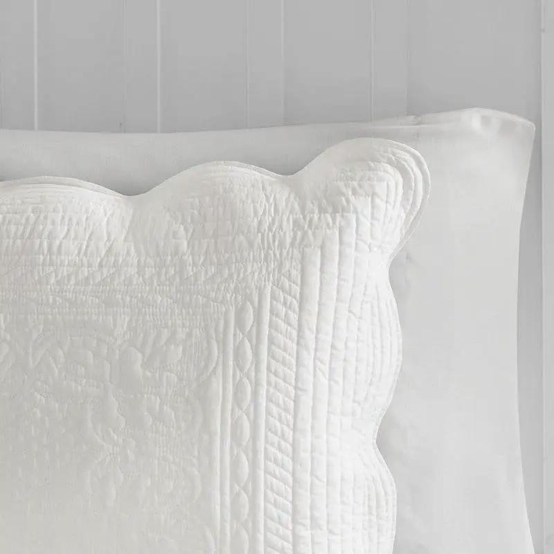 King Size 3 Piece Reversible Scalloped Edges Microfiber Quilt Set in White by HomePacific