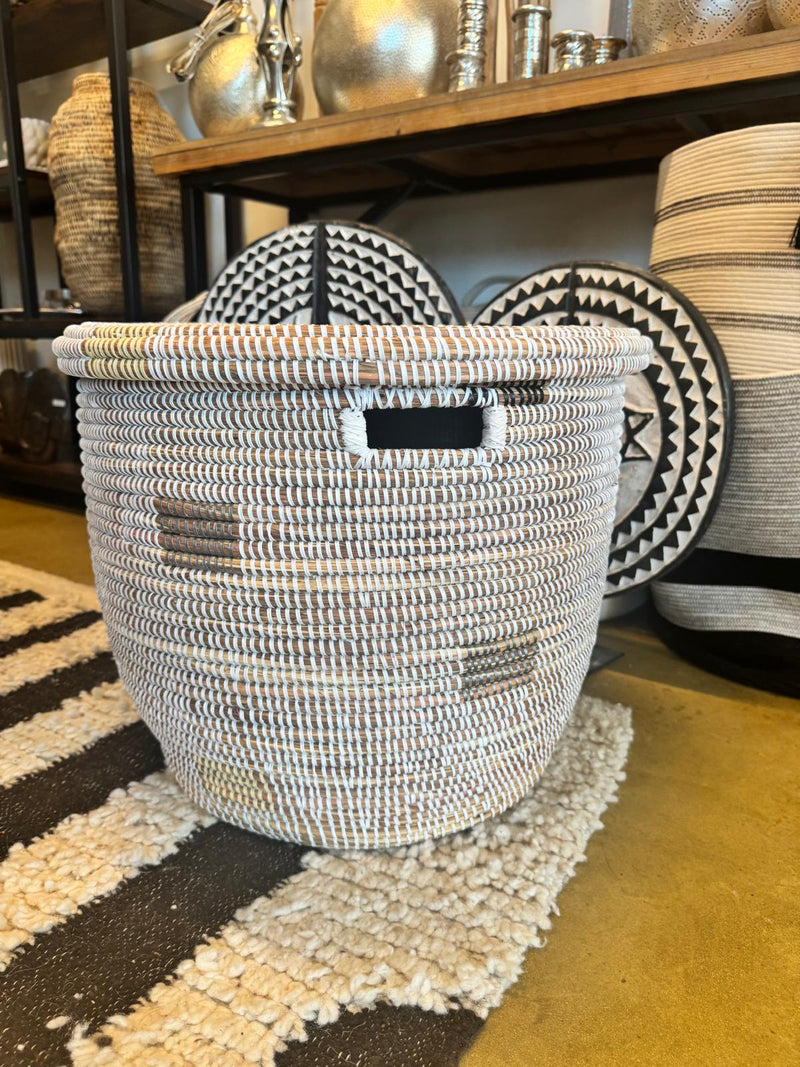 Minimalist White Round Basket with Gray Squares, photo 4 of 4