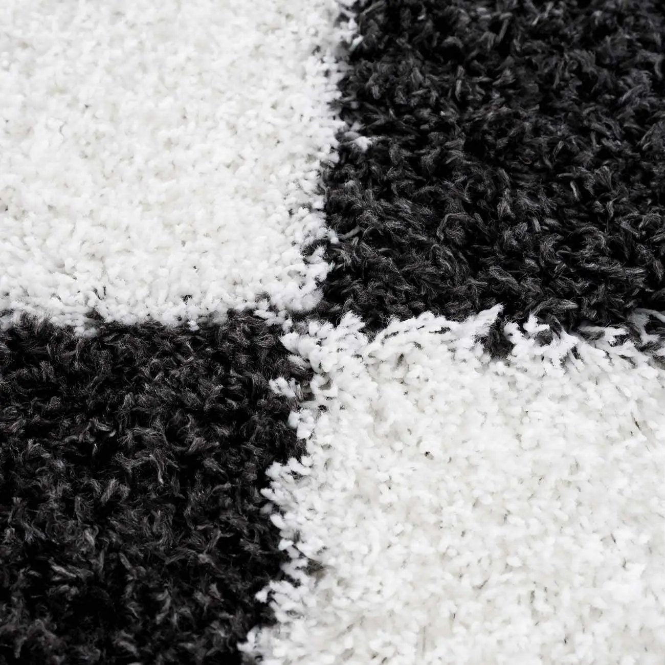 Zahur Black & White Diamond Area Rug - Clearance by Boutique Rugs