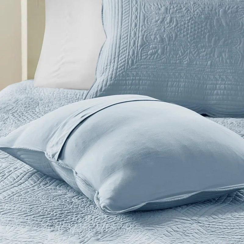 3 Piece Reversible Scalloped Edge Quilt Set - Blue King/Cal King by HouseOfZazla