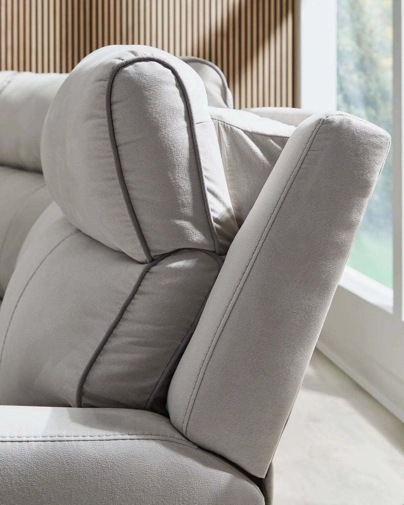 Social Pointe - Reclining Sectional by Unique Piece Furniture