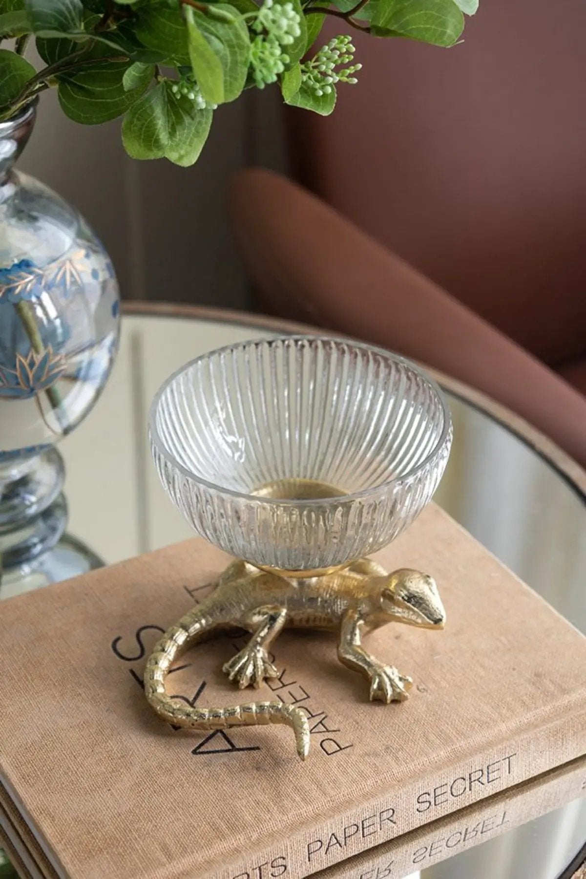 5x5x4.5' Gold Lizard Pedestal Bowl with Ribbed Glass Dish by HouseOfZazla