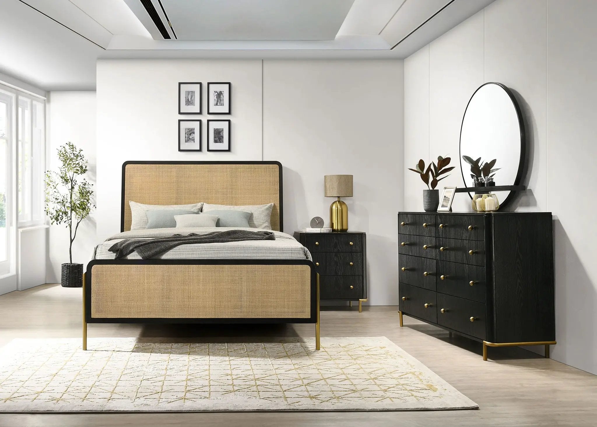 Arini 4-piece California King Bedroom Set Black and Natural by Unique Piece Furniture