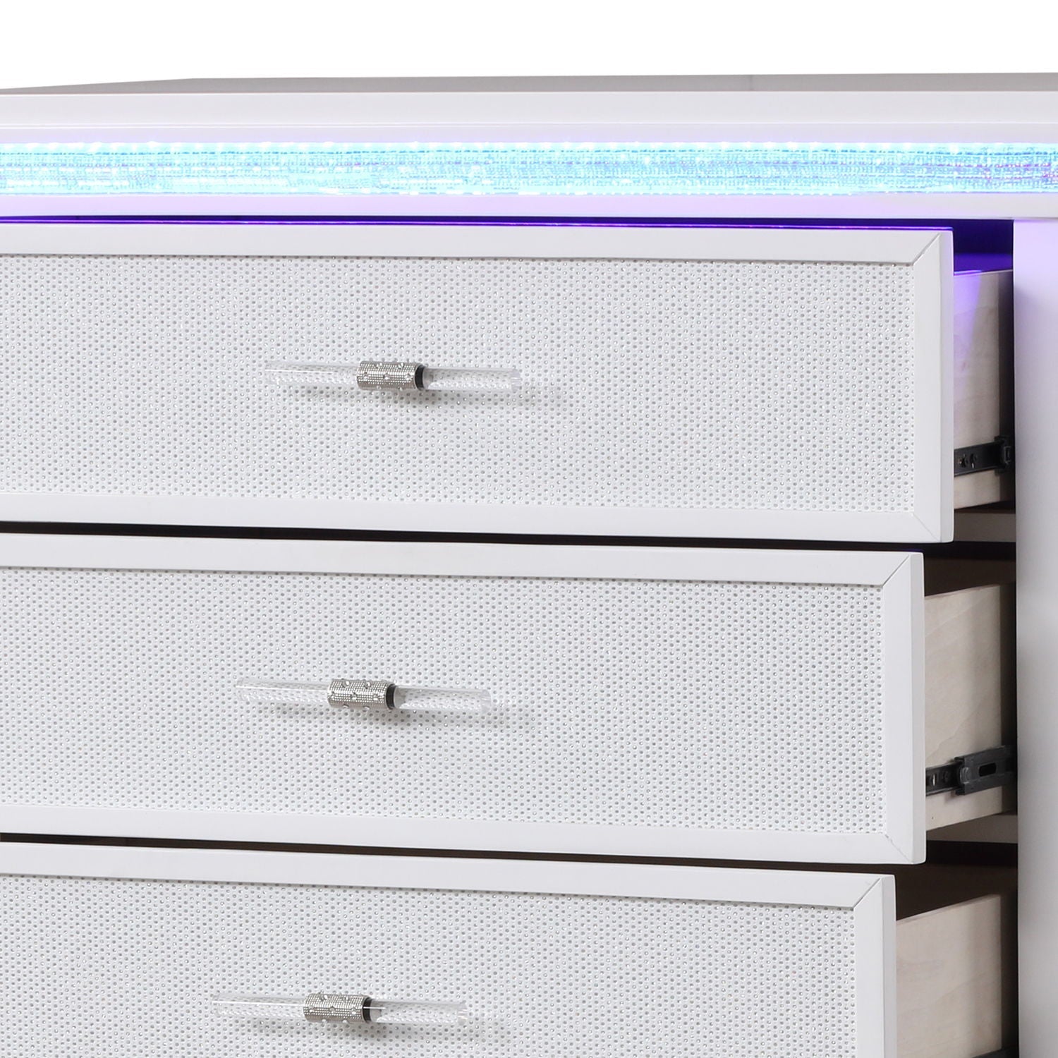 Opium - 5 Drawer Chest - White by HouseOfZazla
