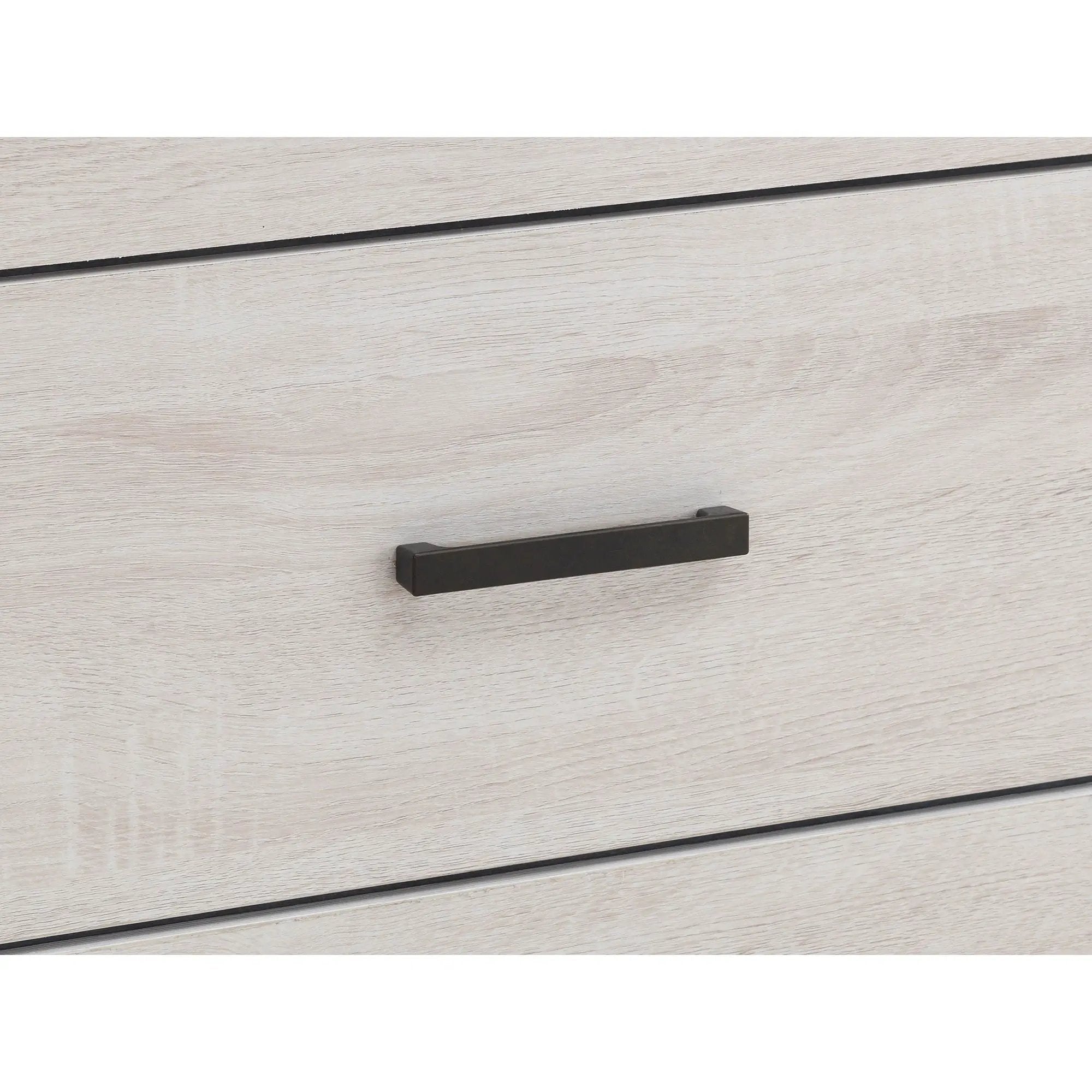 Geary - 4 Drawer Chest by HouseOfZazla